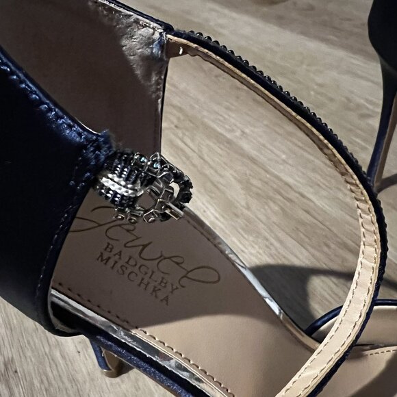 NWT Jewel Badgley Mischka Jailene Navy Satin Pointed Toe Ankle Strap Heels SZ 8 - Picture 6 of 11